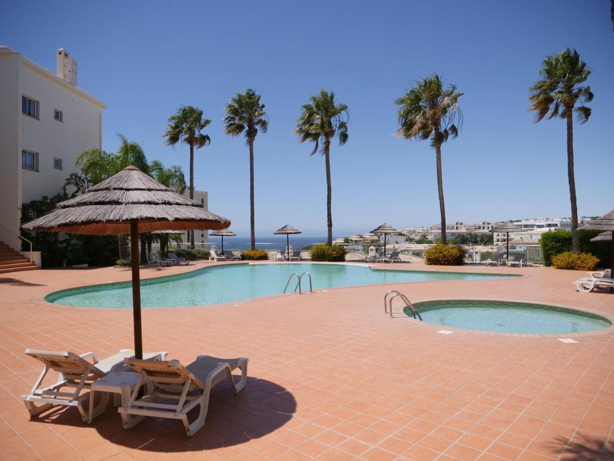 Spacious Apartment Near Porto De Mos Beach, Lagos. Kültér fotó