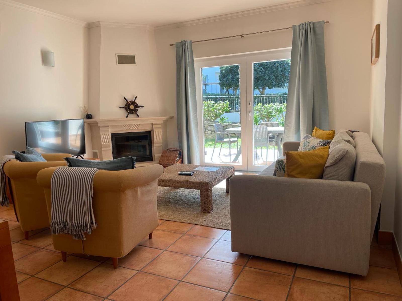 Spacious Apartment Near Porto De Mos Beach, Lagos. Kültér fotó